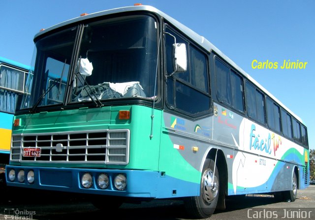 Fácil Tur 8702 na cidade de Goiânia, Goiás, Brasil, por Carlos Júnior. Número da foto: #4651471.