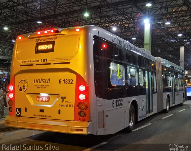 Viação Cidade Dutra 6 1332 na cidade de São Paulo, São Paulo, Brasil, por Rafael Santos Silva. ID da foto: 4720342.