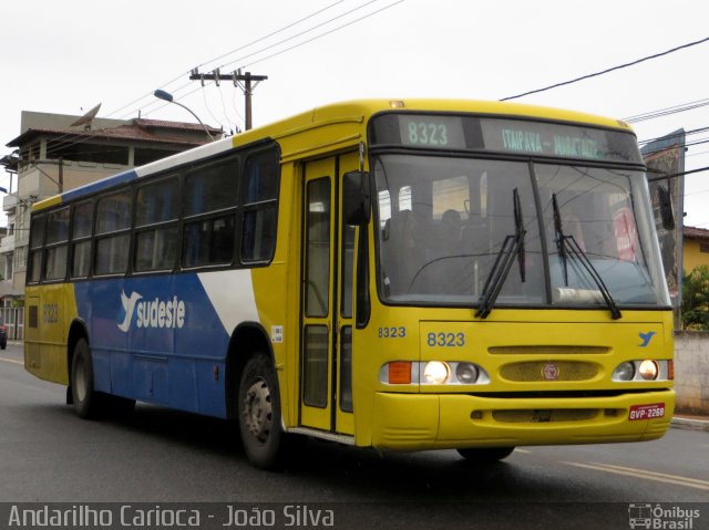 Viação Sudeste 8323 na cidade de Marataízes, Espírito Santo, Brasil, por João Silva. Número da foto: #4722984.