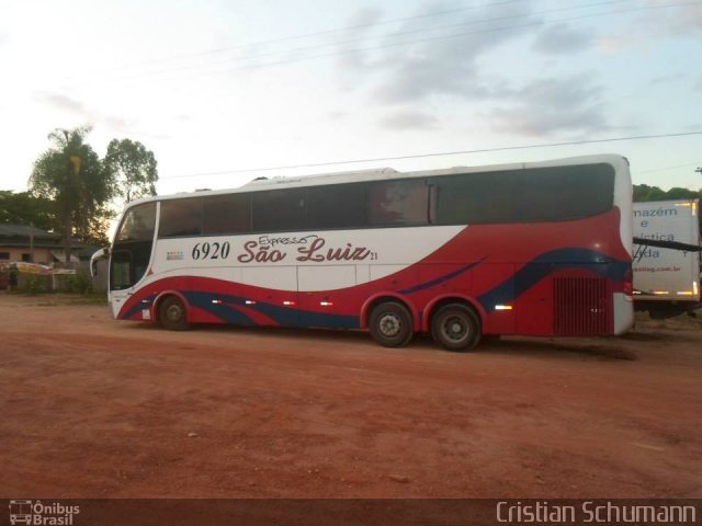 Expresso São Luiz 6920 na cidade de Alta Floresta, Mato Grosso, Brasil, por Cristian Schumann. ID da foto: 4654826.