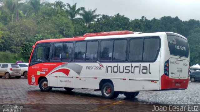 Expresso Industrial Turismo 1400 na cidade de Brumadinho, Minas Gerais, Brasil, por João César Luz. Número da foto: #4656209.