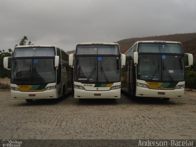 Empresa Gontijo de Transportes 12330 na cidade de Itaobim, Minas Gerais, Brasil, por Anderson  Bacelar. ID da foto: 4658928.