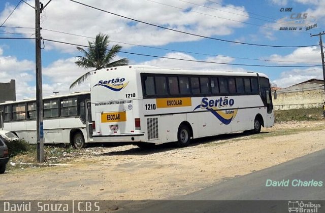 Sertão Turismo 1210 na cidade de Nossa Senhora da Glória, Sergipe, Brasil, por David  Souza. Número da foto: #4667851.