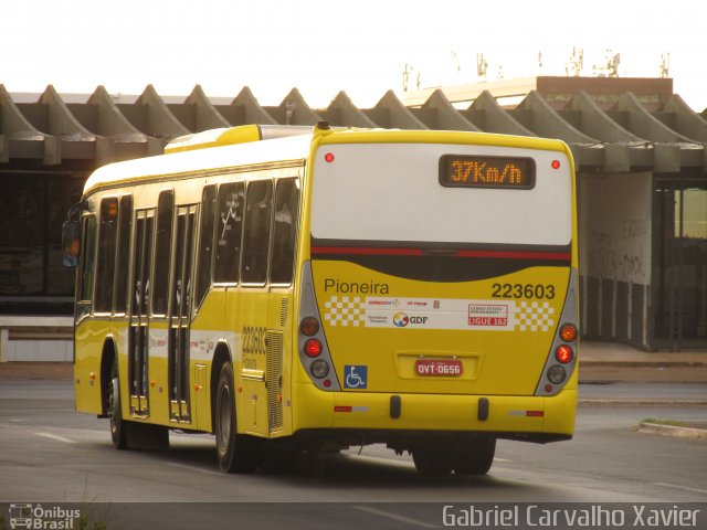 Viação Pioneira 223603 na cidade de Brasília, Distrito Federal, Brasil, por Gabriel Carvalho. Número da foto: #3984506.