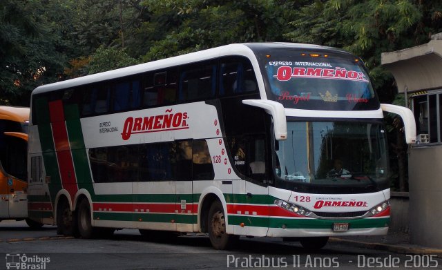 Expreso Internacional Ormeño 128 na cidade de São Paulo, São Paulo, Brasil, por Cristiano Soares da Silva. ID da foto: 3984472.