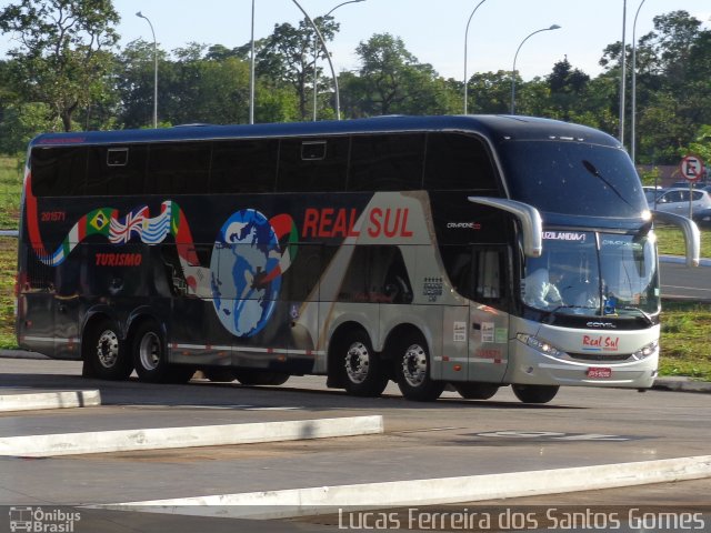 Real Sul Turismo 201571 na cidade de Brasília, Distrito Federal, Brasil, por Lucas Ferreira dos Santos Gomes. ID da foto: 3987438.