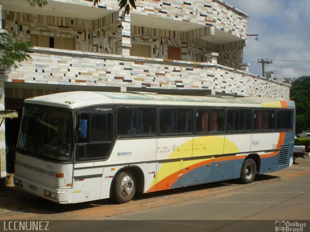 Ônibus Particulares 900 na cidade de São Miguel Arcanjo, São Paulo, Brasil, por Luis Nunez. Número da foto: #3987144.