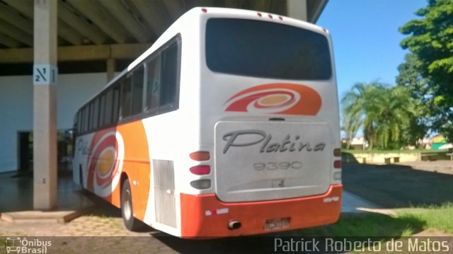 Viação Platina 9390 na cidade de Tupaciguara, Minas Gerais, Brasil, por Patrick  Roberto de Matos. Número da foto: #3988947.