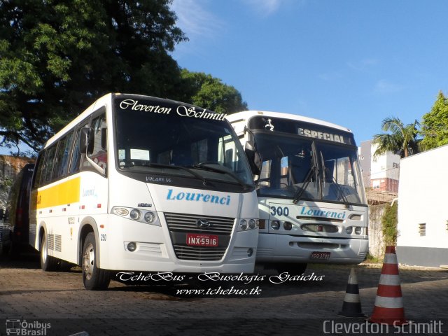 Lourenci Transportes e Turismo 250 na cidade de Santa Maria, Rio Grande do Sul, Brasil, por Cleverton Schmitt. ID da foto: 3993627.