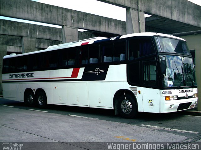 Auto Viação Catarinense 4805 na cidade de Curitiba, Paraná, Brasil, por Wagner Domingos Ivanesken. ID da foto: 3994352.