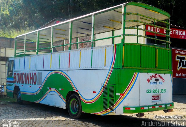 Ônibus Particulares BONDINHO na cidade de Manhuaçu, Minas Gerais, Brasil, por Anderson Silva. Número da foto: #3996723.