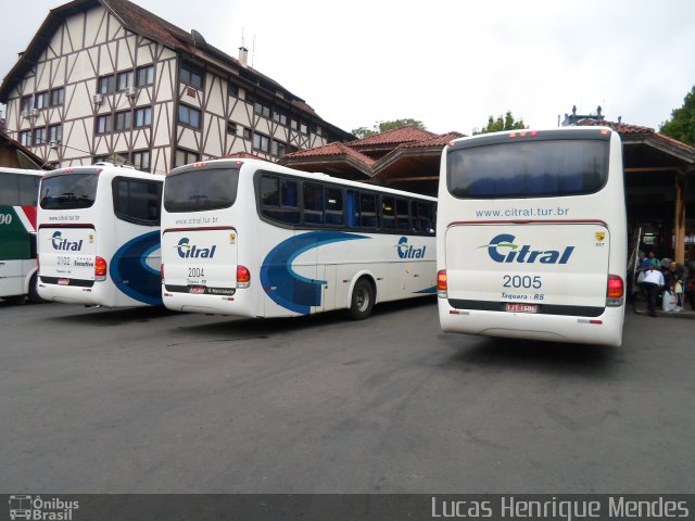 Citral Transporte e Turismo 2005 na cidade de Gramado, Rio Grande do Sul, Brasil, por Lucas Henrique Mendes. ID da foto: 4000042.