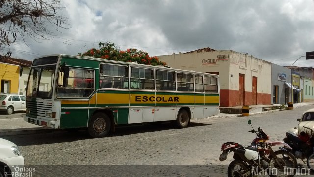 Escolares 0003 na cidade de Piritiba, Bahia, Brasil, por Mario Junior. Número da foto: #4000447.
