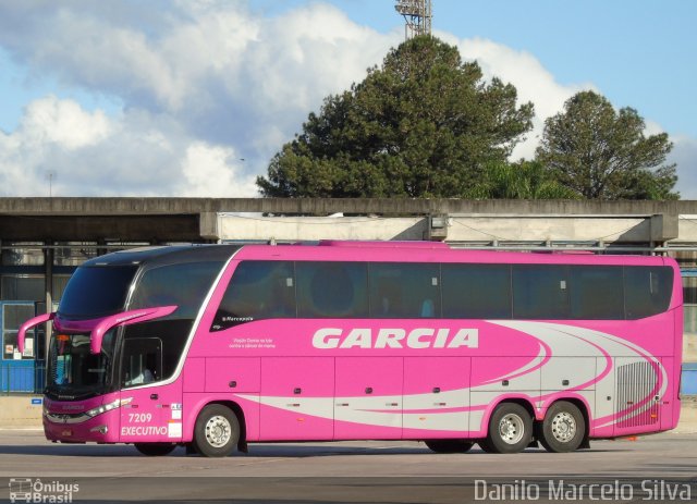 Viação Garcia 7209 na cidade de Curitiba, Paraná, Brasil, por Danilo Marcelo Silva. ID da foto: 4002159.