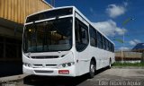 Ônibus Particulares BRANCO na cidade de Manaus, Amazonas, Brasil, por Sandro Cardoso Franco . Número da foto: #:id.