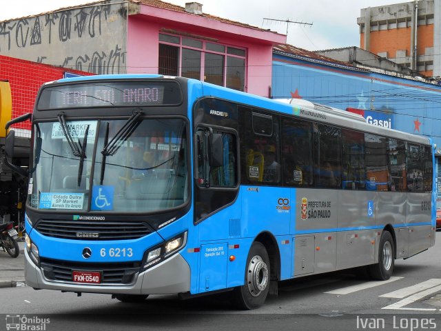 Transwolff Transportes e Turismo 6 6213 na cidade de São Paulo, São Paulo, Brasil, por Ivan da Silva Lopes. Número da foto: #4005010.