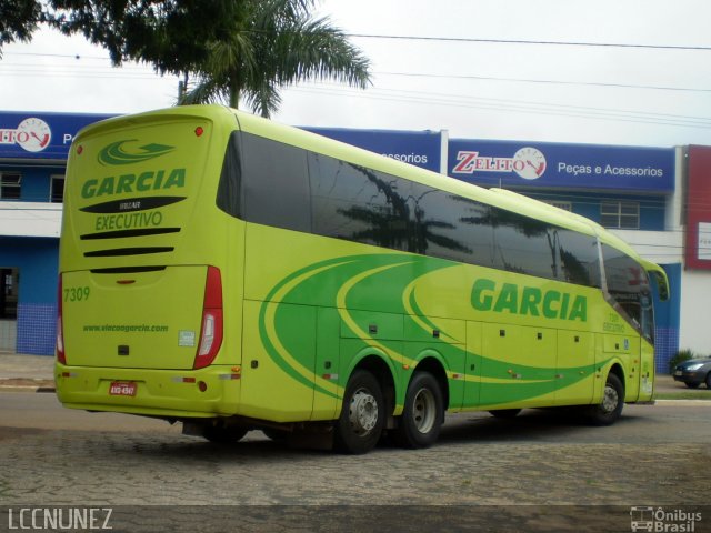 Viação Garcia 7309 na cidade de Itapetininga, São Paulo, Brasil, por Luis Nunez. ID da foto: 4010301.