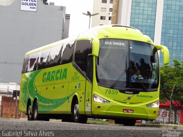 Viação Garcia 7859 na cidade de Curitiba, Paraná, Brasil, por Gabriel Silva. ID da foto: 4010436.