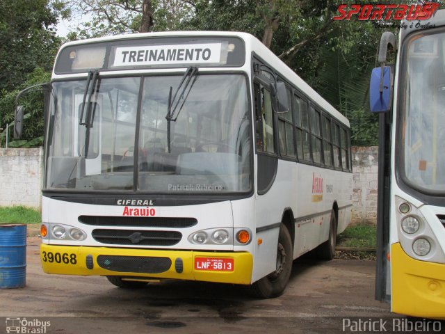 Araujo Transportes 39068 na cidade de São Luís, Maranhão, Brasil, por Patrick Ribeiro. Número da foto: #4014302.