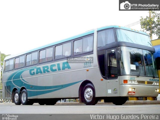 Viação Garcia 6853 na cidade de Maringá, Paraná, Brasil, por Victor Hugo Guedes Pereira. Número da foto: #4012545.