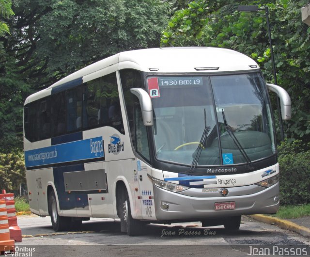 Auto Viação Bragança 11.006 na cidade de São Paulo, São Paulo, Brasil, por Jean Passos. Número da foto: #4015590.