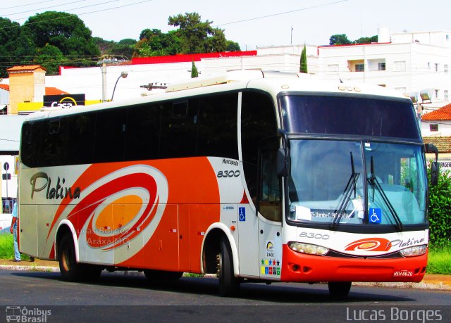 Viação Platina 8300 na cidade de Araxá, Minas Gerais, Brasil, por Lucas Borges . ID da foto: 4015940.