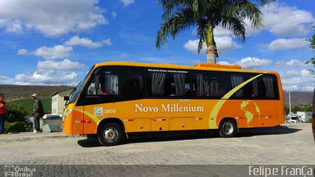 Novo Millenium Turismo 3600 na cidade de Rio de Janeiro, Rio de Janeiro, Brasil, por Felipe França. Número da foto: #4015682.