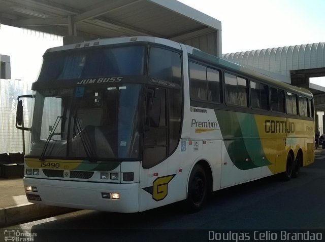 Empresa Gontijo de Transportes 15490 na cidade de Belo Horizonte, Minas Gerais, Brasil, por Douglas Célio Brandao. ID da foto: 4015924.