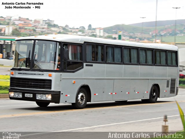 Banda San Remo 7637 na cidade de João Monlevade, Minas Gerais, Brasil, por Antonio Carlos Fernandes. Número da foto: #4017084.