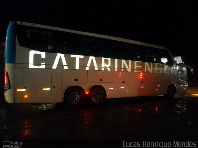 Auto Viação Catarinense 3381 na cidade de General Carneiro, Paraná, Brasil, por Lucas Henrique Mendes. ID da foto: 4020419.