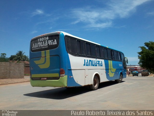 Januária Transporte e Turismo 15014 na cidade de Montalvânia, Minas Gerais, Brasil, por Paulo Roberto Teixeira dos Santos. Número da foto: #4020764.