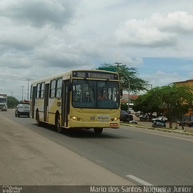 Ônibus Particulares 002 na cidade de Ipirá, Bahia, Brasil, por Mario dos Santos Nogueira Junior. Número da foto: #4020376.