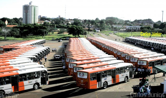 HP Transportes Coletivos 2496 na cidade de Goiânia, Goiás, Brasil, por Carlos Júnior. Número da foto: #4025763.