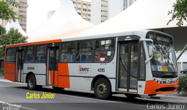 Viação Reunidas 4295 na cidade de Goiânia, Goiás, Brasil, por Carlos Júnior. Número da foto: #4025433.