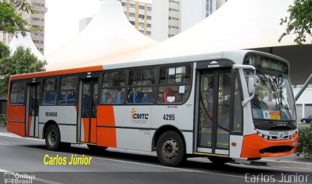 Viação Reunidas 4295 na cidade de Goiânia, Goiás, Brasil, por Carlos Júnior. ID da foto: 4025433.