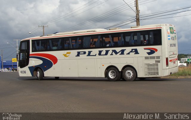 Pluma Conforto e Turismo 4136 na cidade de Guarapuava, Paraná, Brasil, por Alexandre M.  Sanches. Número da foto: #4025567.