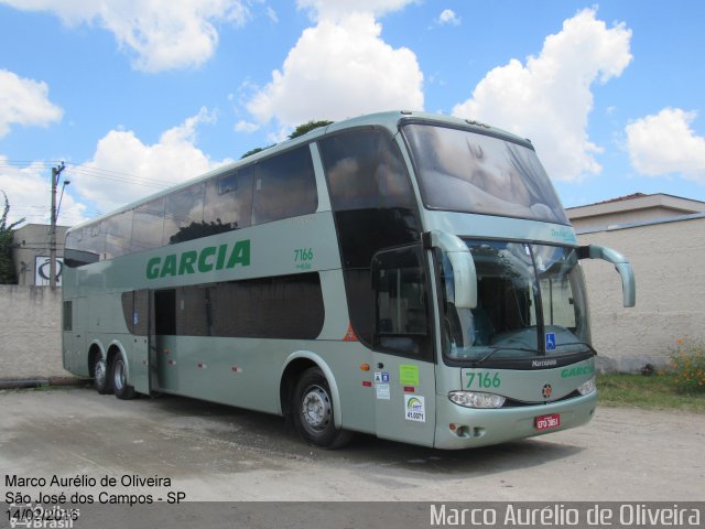 Viação Garcia 7166 na cidade de São José dos Campos, São Paulo, Brasil, por Marco Aurélio de Oliveira. Número da foto: #4025828.