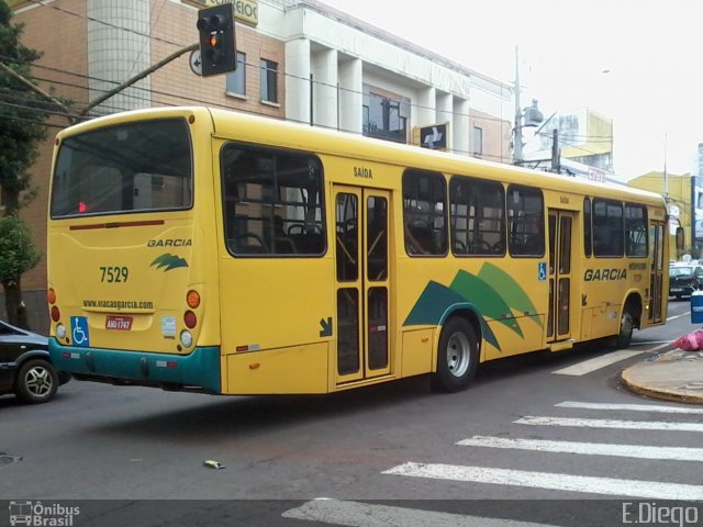 Viação Garcia 7529 na cidade de Apucarana, Paraná, Brasil, por Diego Lopes. Número da foto: #4027881.