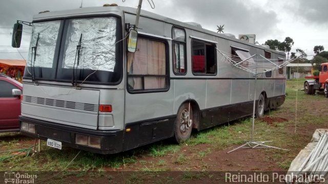 Motorhomes 9329 na cidade de Curitiba, Paraná, Brasil, por Reinaldo Penha. Número da foto: #4028263.