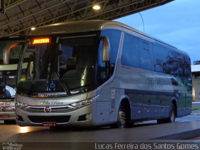 Expresso Vila Rica 6405 na cidade de Brasília, Distrito Federal, Brasil, por Lucas Ferreira dos Santos Gomes. ID da foto: 4030301.