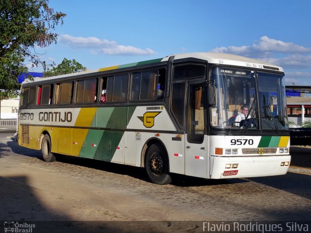 Empresa Gontijo de Transportes 9570 na cidade de Petrolina, Pernambuco, Brasil, por Flavio Rodrigues Silva. ID da foto: 4030819.