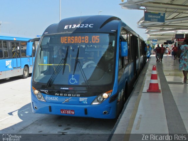 Transportes Barra E13422C na cidade de Rio de Janeiro, Rio de Janeiro, Brasil, por Zé Ricardo Reis. ID da foto: 3967746.