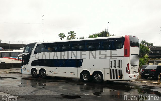 Auto Viação Catarinense 3525 na cidade de Porto Alegre, Rio Grande do Sul, Brasil, por Ruan Martinez. Número da foto: #3971542.