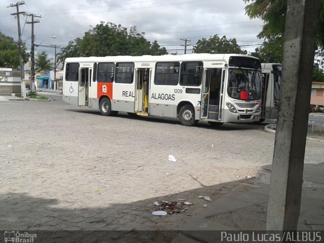 Real Alagoas de Viação 1209 na cidade de Maceió, Alagoas, Brasil, por Paulo Lucas. ID da foto: 3969615.