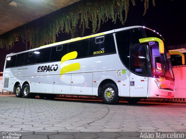 Espaço Transportes e Turismo 8500 na cidade de Belo Horizonte, Minas Gerais, Brasil, por Adão Raimundo Marcelino. ID da foto: 3975017.