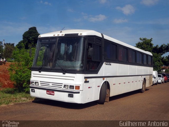 Ônibus Particulares 7308 na cidade de Araxá, Minas Gerais, Brasil, por Guilherme Antonio. Número da foto: #3977329.