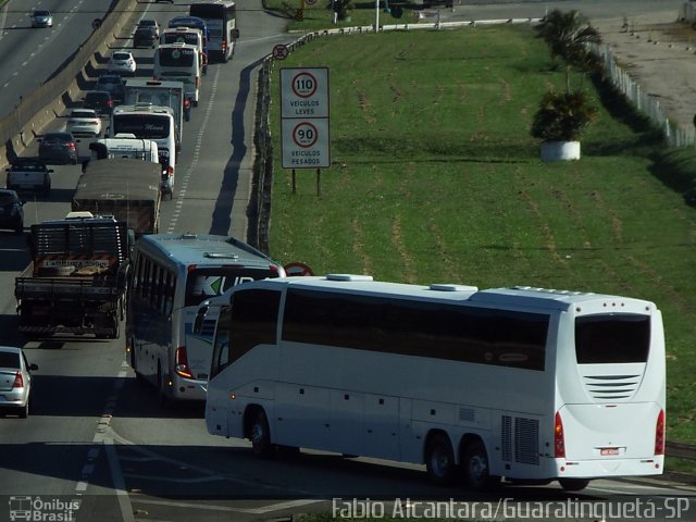 Livre Transportes 8209 na cidade de Aparecida, São Paulo, Brasil, por Fabio Alcantara. Número da foto: #3980124.