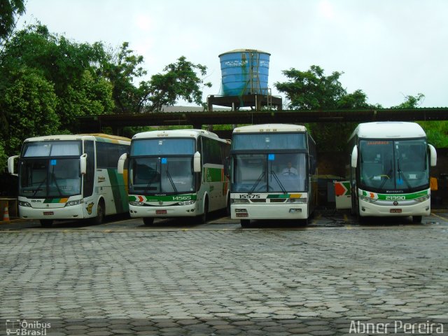 Empresa Gontijo de Transportes 15575 na cidade de Governador Valadares, Minas Gerais, Brasil, por Abner Pereira. ID da foto: 3980217.