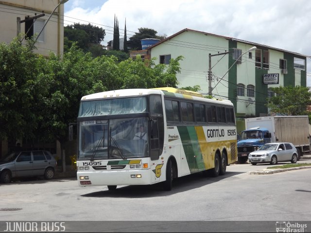 Empresa Gontijo de Transportes 15095 na cidade de Teófilo Otoni, Minas Gerais, Brasil, por JUNIOR JUNIOR. Número da foto: #3979788.