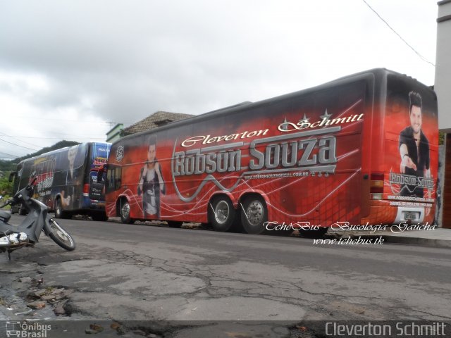 Robson Souza 4303 na cidade de Santa Maria, Rio Grande do Sul, Brasil, por Cleverton Schmitt. Número da foto: #3983195.